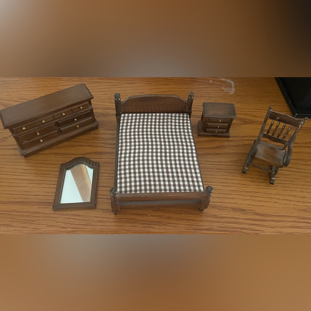 Miniature Wooden Dollhouse Bedroom Set